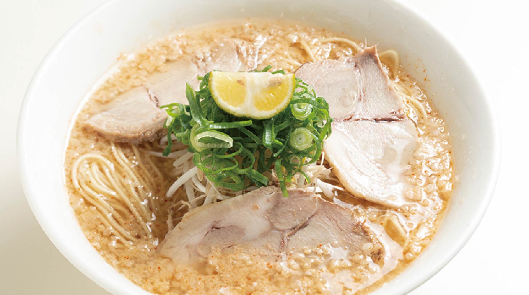 《中京区》和風のだしとゆずが香るうどん屋さんの京風ラーメン「英多朗」